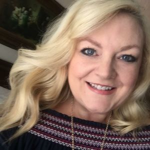 Meet your Posher, Debra